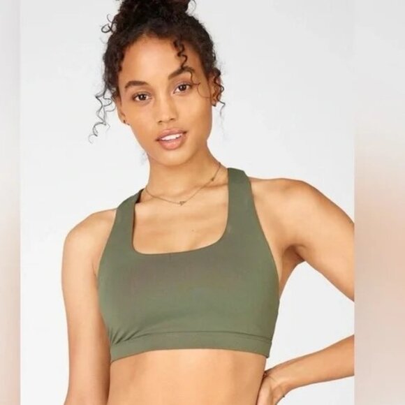Fabletics Boost Medium Impact Sports Bra - Picture 2 of 2